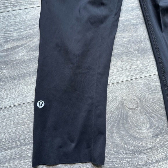 Lululemon Fast & Free Crop II *Nulux 19"
Black - Picture 5 of 7